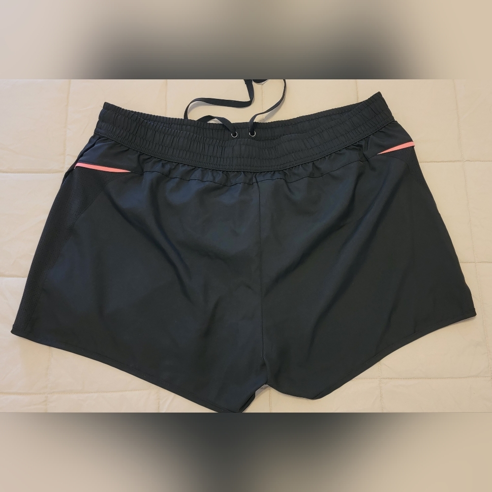 FILA SPORT Running Shorts, Women's XL - Picture 2 of 4